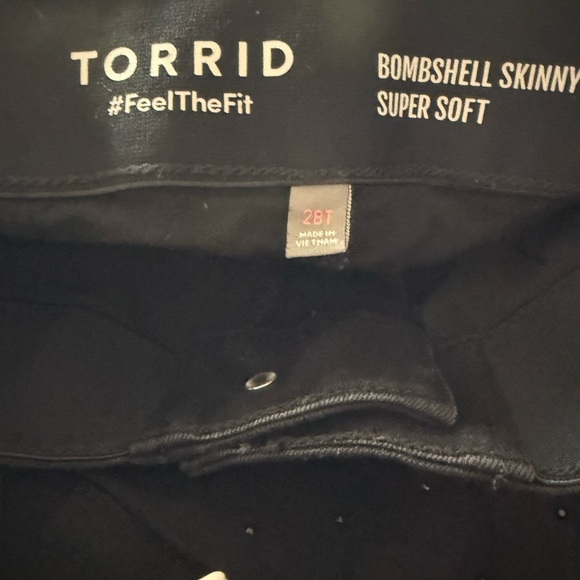 Torrid Black Skinny Jean(28T) - Picture 6 of 6